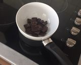 A picture of step 1 of Simple Easter snack.
