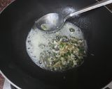 A picture of step 2 of Tawa masala paneer burgar.