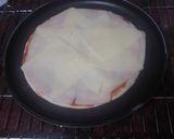Foto del paso 2 de la receta: Pizza de rúcula, jamón serrano, aceitunas negras y tomates cherry macerados