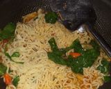 Foto langkah ke 3 dari resep Mie Geprek Kelor Instan.