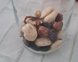 Foto del paso 1 de la receta: Frutos secos con miel