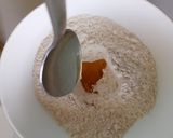 A picture of step 3 of Wheat flour chips.