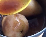 A picture of step 3 of Spiced Poached Pear.