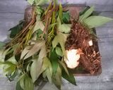Foto langkah ke 1 dari resep Sayur Asem Talas Daun Ubi.