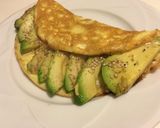Foto del paso 3 de la receta Tortilla de aguacate con sésamo