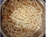 A picture of step 3 of Chinese bhel.