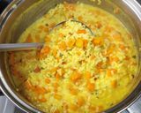 Foto del paso 2 de la receta: Arroz amarillo con rulos de jamón y queso