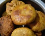 A picture of step 9 of Moong tomato mini kachori.