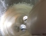 A picture of step 2 of Fruit 'and' cream cocktail.