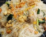 Foto langkah ke 5 dari resep Bihun Goreng Putih.