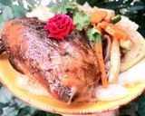 Hình bước làm 3 của món Gà nướng kèm rau củ và bánh phở chiên giòn