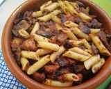 Foto del paso 6 de la receta Macarrones con tomate, longaniza y champiñones🍄