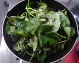 Foto langkah ke 6 dari resep Daun Ubi Siram Daging.