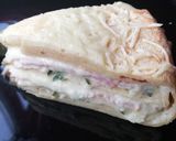 Sonkás - sajtos palacsinta torta recept fázis 7 fotója
