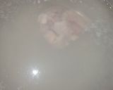 A picture of step 1 of Black pepper chicken soup 🍲😋😋.