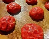 Foto langkah ke 6 dari resep Soft Cookies Red Velvet.