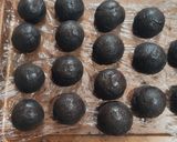 Foto langkah ke 2 dari resep Choco Truffle Mochi.