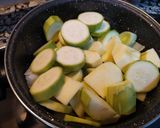 Foto del paso 2 de la receta: Crema de espinaca, calabacín y manzana 🍏