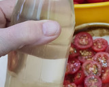 Foto del paso 3 de la receta: Ensalada de tomatitos cherry y lupines (altramuces) "Tres S" 🍅 sencilla, sabrosa, saludable
