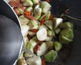 Foto langkah ke 5 dari resep Tumis Gambas Saos Tiram.