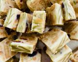 A picture of step 7 of White Chocolate and Pistachio Doukissa.