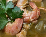 Foto del paso 18 de la receta: Bullabesa de salmón y gambones, con verduras del hortet