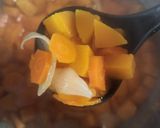 Foto del paso 3 de la receta: 🍲🧀🥚Sopa salvadora de 4 ingredientes + sopa crema con queso y huevo 🥚🧀🍲