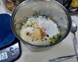 Foto langkah ke 3 dari resep Anabolic Bakwan Mie|High protein, low calorie.