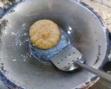 Foto langkah ke 5 dari resep Kocor Madure / Kue Cucur Gula Merah.