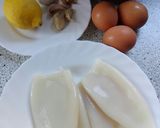 Foto del paso 1 de la receta Bocadillo de calamares al ajillo