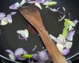 Foto langkah ke 3 dari resep Oseng Terong Tahu Pedas Tanpa Minyak (Diet Food).