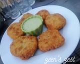 A picture of step 5 of Aaloo Kachoris.