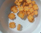 Foto langkah ke 3 dari resep Sup Bening Baso Ikan dan sayuran.