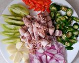 Foto langkah ke 1 dari resep Oseng cumi asin.