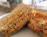 A picture of step 5 of Tuna and carrot sandwich.