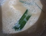 Foto langkah ke 3 dari resep Dadar Gunting Pandan Suji.