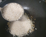 Foto del paso 4 de la receta: Arroz con pollo, salchichas y picada catalana