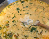 Foto del paso 4 de la receta: Supremas de pollo de corral en salsa de curry y verduras