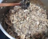 Foto langkah ke 4 dari resep Creamy Mushroom Soup.