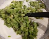 Une image de l'étape 6 de Charlotte de kiwis 🥝 au fromage blanc.