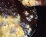 A picture of step 3 of Mix vegetable pakoray.