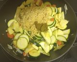 Foto del paso 3 de la receta: Curry verde de calabacín, manzana y soja texturizada