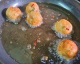 A picture of step 4 of Chicken Malai Kofta in White Gravy.