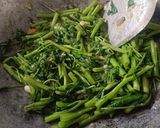 Gambar langkah 3 resipi 30:7:24 - Kangkung ikan masin.