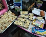Foto langkah ke 3 dari resep Pudding Roti Gandum Keju.