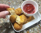 Foto del paso 6 de la receta: Bombas de queso y verdeo 💣