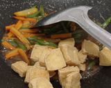 Foto langkah ke 5 dari resep Tumis Wortel Buncis Tahu.
