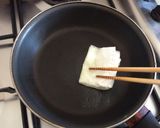 Une image de l'étape 2 de Tamago-yaki (omelette à la japonaise).