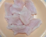 Foto langkah ke 3 dari resep Jamur Kuping Cah Ayam.