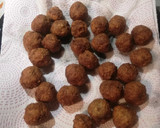 Foto del paso 2 de la receta: Albóndigas en salsa de tomate 🍅 y champiñones 🍄